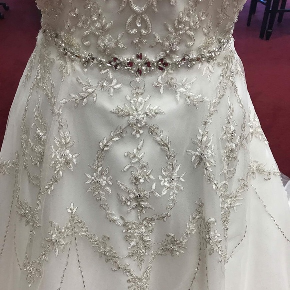 tiana wedding dress